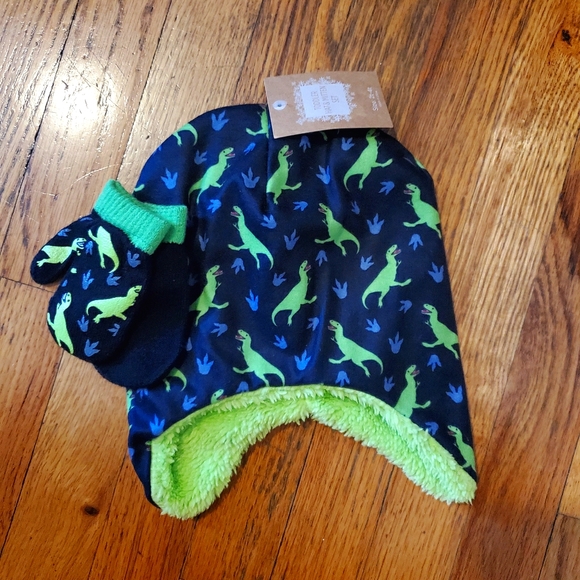 Berkshire Other - NEW! Dinosaur hat and mitten set for toddler